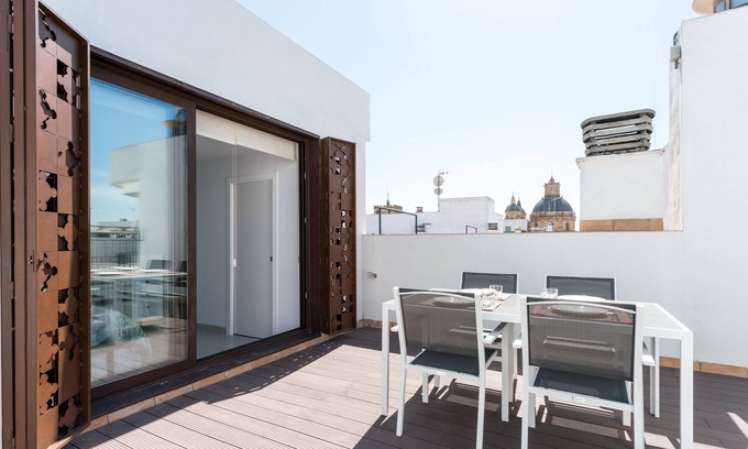 Feria Apartment | 2 bedrooms, private terrace, free parking