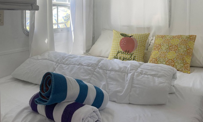 Garden Grove Cabin | 2 beds 1 bath family friendly 10 mins to Disneyland