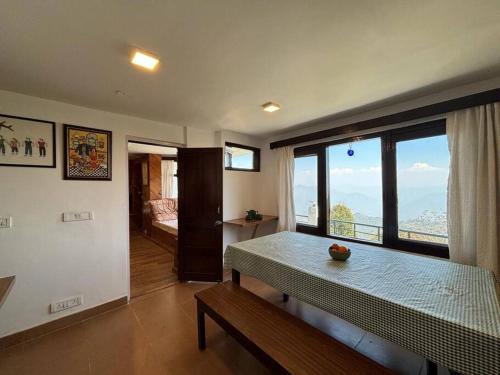 Kanatal House | 2 BHK Cottage w Mountain view Hilltop Hideaway