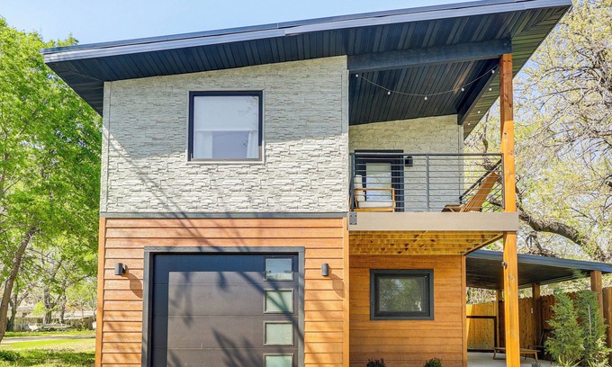 Wichita House | 2 Blocks to Delano District: Modern Tiny Home!