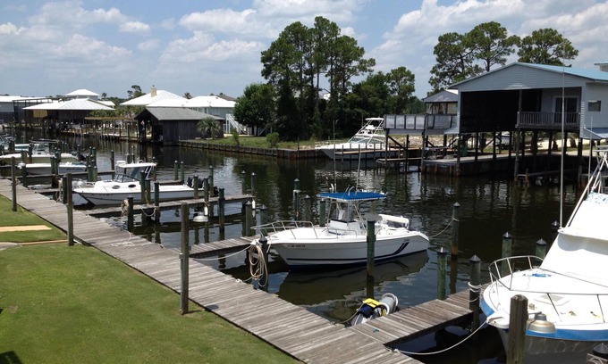 Orange Beach Condo | 2 Br, 2 Ba W/Boat Slip, Dock, And Pool nOrange Beach, AL
