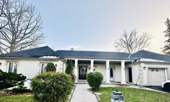 Highland House | 2 BR 2 WR Unit close to many amenities