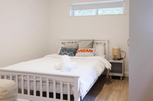 Ormeau Apartment | 2 BR City Cent Apt with Terrace