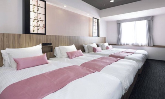 Hyakunincho Hotel | 2 BR Family hotel with WiFi, AC, laundry, in enchanting Shinjuku City