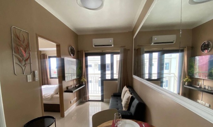 Paranaque Condo | 2 BR Fully Furnished Condo Parañaque with Pool and Parking - Bloom 1133