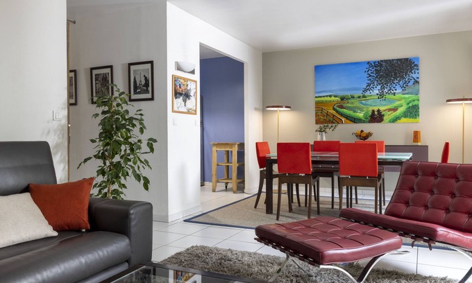 Quartier du Petit-Montrouge Apartment | 2 Br Terrace Apt in A Private House, 4 Guests, Room Service, Spa, Art