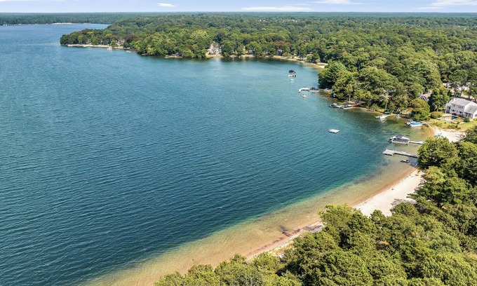 Mashpee House | 2 BR Waterfront Retreat Canoes TV Wi-fi Beach