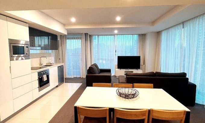 Surfers Paradise Apartment | 2 BRM Surfers Paradise H Resort