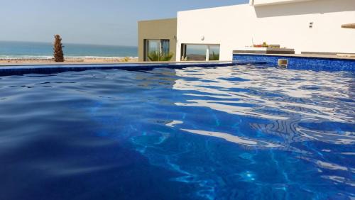 Ayir House | 2 bungalows avec vue sur mer et piscine PARTAGEE