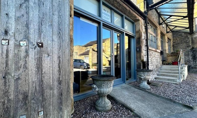 Bakewell Cottage | 2 Car Parking Spaces, Pet Friendly, Central Bakewell In The Peak District