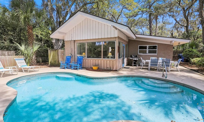 Hilton Head Island House | 2 Cassina Lane ~ 3BR Pup Friendly Home in South Forest Beach, Fully Fenced Yard!