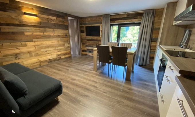 Rochesson Apartment | (2) Chalet des Jonquilles, Jacuzzi (private) & Pool