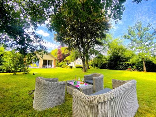 Labosse House | 2 Chambres Nature luxuriante, jeux en famille et Sauna pour 1 à 4 personnes