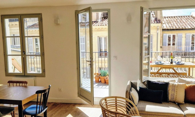 Notre-Dame du Mont Apartment | 2 Chambres Terrasse Clim Calme Lumineux Marseille Sud de la France