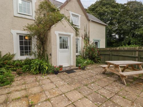 Stackpole House | 2 Cheriton Cottages