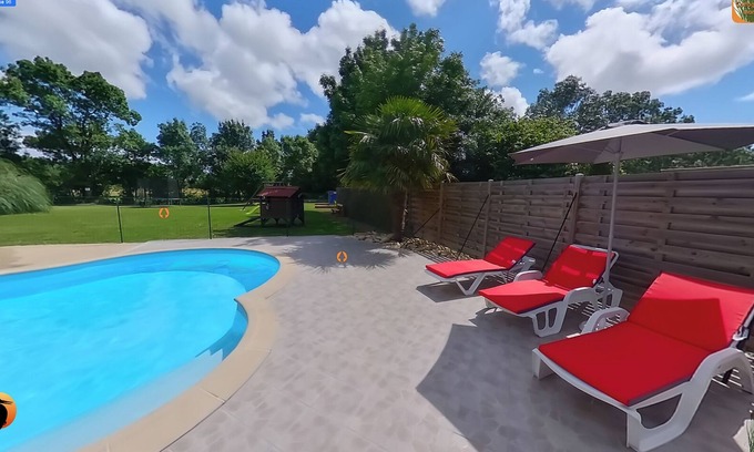 Angles Cottage | 2 cottages for 5 people, for a total of 10 people, in a park with swimming pool