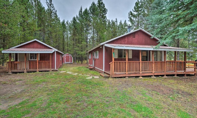 Island Park House | 2 Cozy Island Park Cabins with Near the Lake!