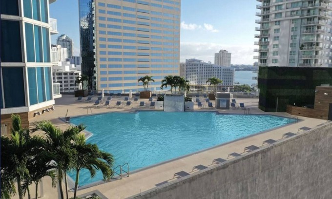 Brickell Hotel | 2 Cozy Stays Near Brickell Shops, Riverwalk & Bay – Walkable Area