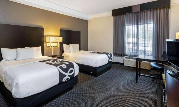 Superstition Springs Hotel | 2 Double Beds ADA at La Quinta Inn & Suites by Wyndham Mesa Superstition Springs