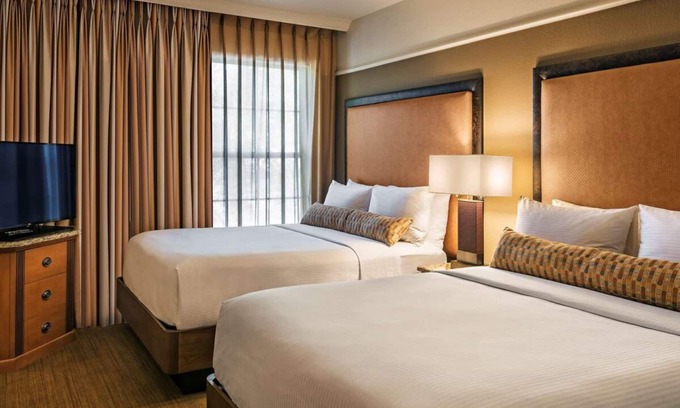 Gainey Village Villas Hotel | 2 Family-friendly Units! Close to Wrigley Mansion w/Free Parking & Outdoor Pool