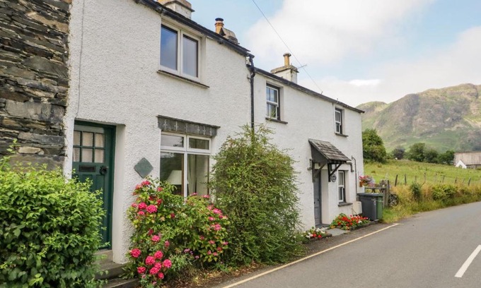 Coniston House | 2 Gateside Cottages