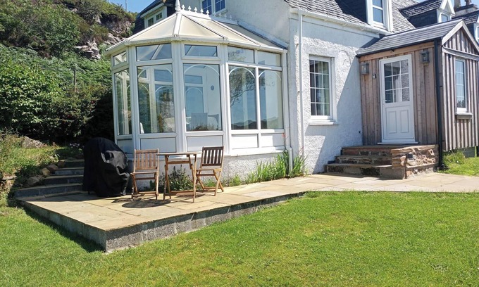 Breakish Apartment | 2 Guests - Garden & Patio - Sea Views
