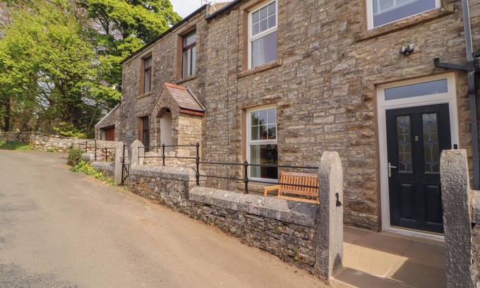 Kirkby Stephen Cottage | 2 HIGH LANE TERRACE, character holiday cottage in Kirkby Stephen