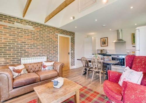 Stansted House | 2 Hilltop Cottages