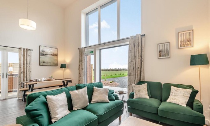 Spilsby House | 2 Home Farm Barns - UK41155