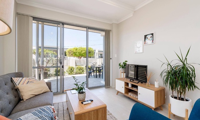 Innaloo Apartment | 2 Inspired Innaloo sleeps 4 - Netflix, Style & Class for Family of 4 or 2 Couples