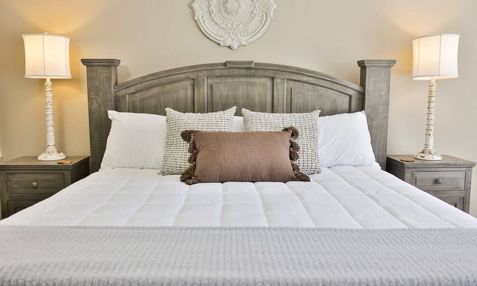 Weaver House | 2 King Bed Master Suites and 1/2 Mile from Chief Ladiga Trails and Elwell Park