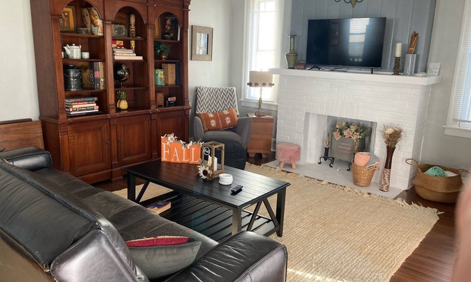 Ashland House | 2 King Bedrooms/1 full bath Country Club Cabana