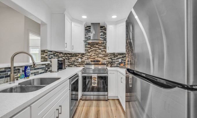 San Ramon Condo | 2 Master suites ground floor, garage + parking spot, w/d in unit, wi-fi, Netflix