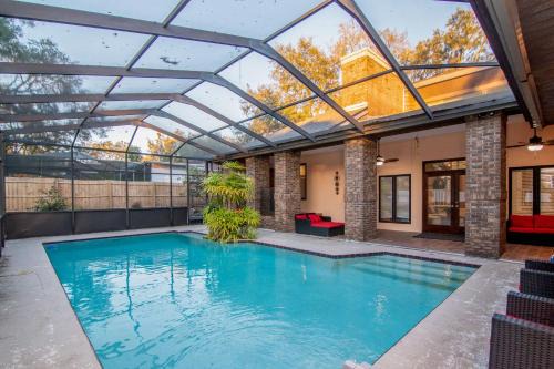 Temple Crest House | 2 Mi to Busch Gardens Retreat in Scenic Community