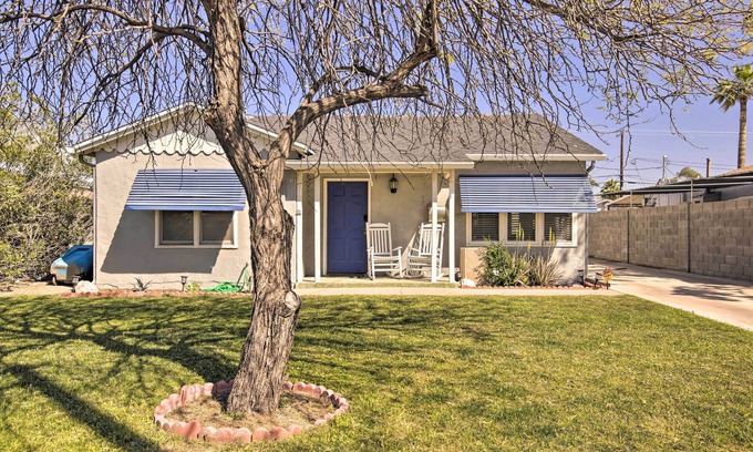 Fairview Historic District Cottage | 2 Mi to Dtwn Phoenix: Cottage w/Private Yard!