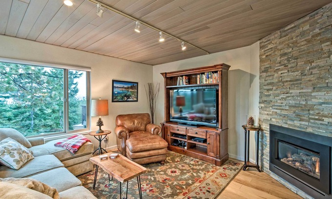Zephyr Cove House | 2 Mi to Heavenly Mountain: Tahoe Retreat w/Views