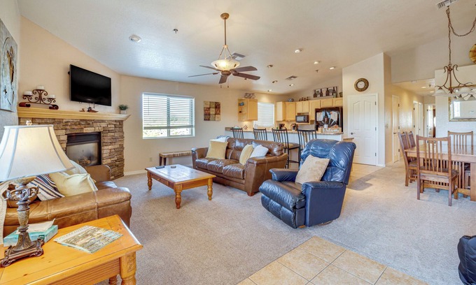 Payson Apartment | 2 Mi to Lake: Apt w/Balcony in Payson!