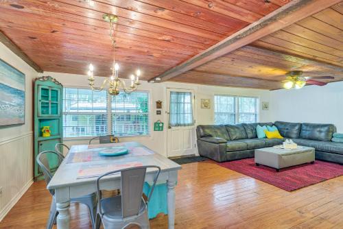 Inglis House | 2 Mi to Marina Inglis Retreat with Boat Parking