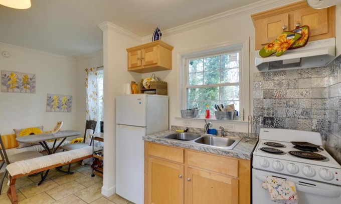 South Boston House | 2 Mi to South Boston Speedway Cozy Tiny Home!