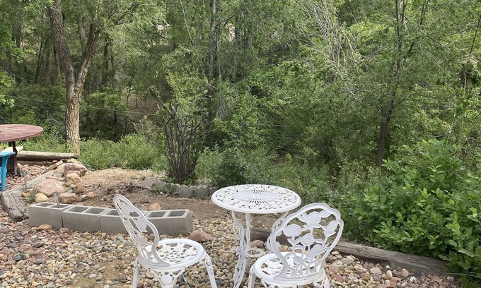 Cheyenne Meadows Apartment | 2 Miles Ft Carson 1 mile Broadmoor World Arena 2bedroom Quiet