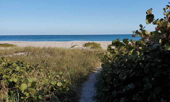 Port Canaveral Condo | 2 min walk to the beach. 5 min drive to the cruise ships! Excellent Location!