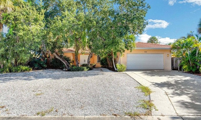 Siesta Key House | 2 minutes from beautiful Siesta Key mainbeach!