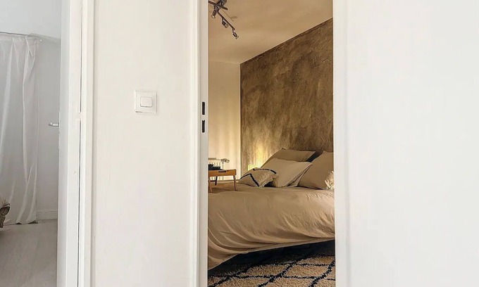 Saint-Denis Apartment | 2 minutes from the metro! Warm and spacious apartment -Paris- Stade de France