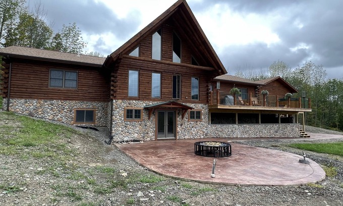 Blodgett Mills Apartment | 2 minutes to the Hope Lake Lodge, Greek Peak Mountain Resort & water park!