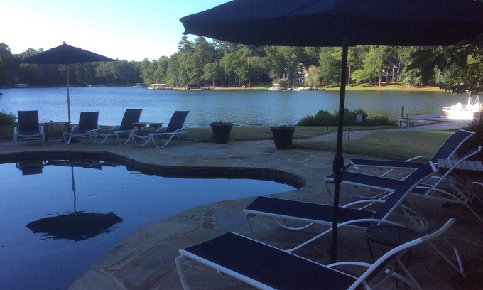 Lake Oconee House | 2 Night Min Labor day & Lakefront : 3 Million House, POOL ! Boat to Rent!