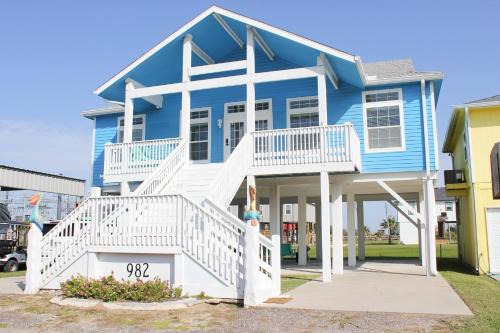 Crystal Beach House | 2 Pelicans