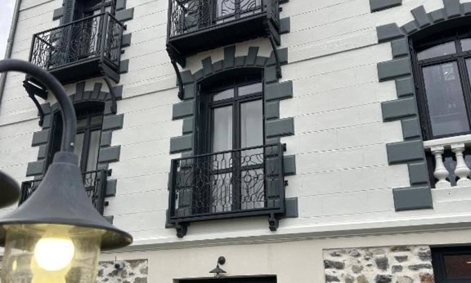 Chatel-Guyon Apartment | 2-person air-conditioned 1-bedroom apartment near Aïga Resort Puy de Mercoeur 202