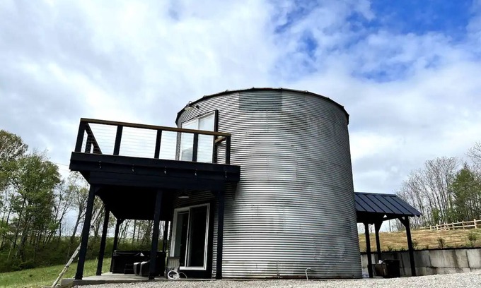 Rockbridge Cabin | 2-Person Grain Silo Getaway in Hocking Hills, Ohio w/Hot Tub. Dog-friendly!