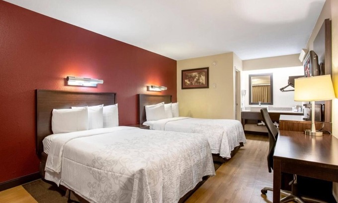 Linthicum Heights House | 2 Pet-Friendly Rooms Near BWI – Ideal for Exploring Local Attractions and Dining