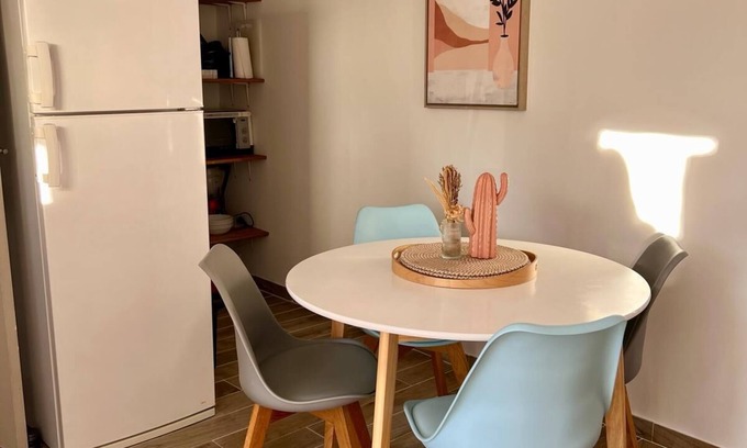 Grasse Apartment | 2 Pièces Confort au Cœur du Mas Avec Parking Privé